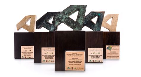 Aceite de Oliva a Granel 3 Nuestro AOVE cuenta con diferentes premios al mejor Aceite de Oliva Virgen Extra