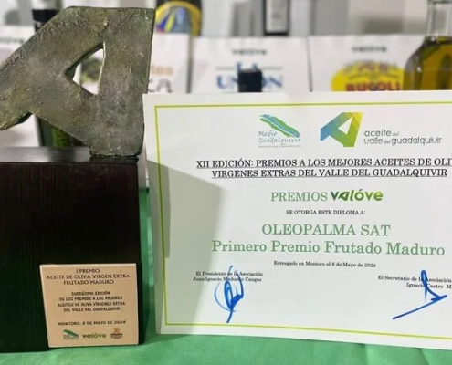 Oleopalma recibe el Premio Valóve en la categoría Frutado Maduro por su aceite ZAIT 2 Premio Valóve